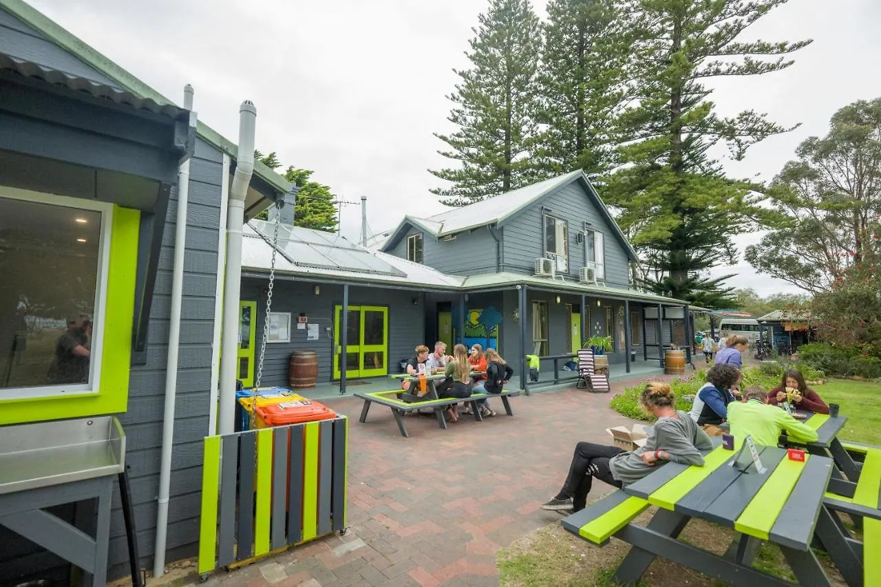 Beachouse Yha Hostel Dunsborough