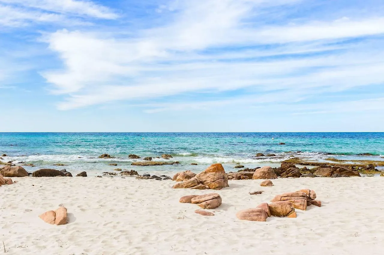Beachfront On Eagle Bay *