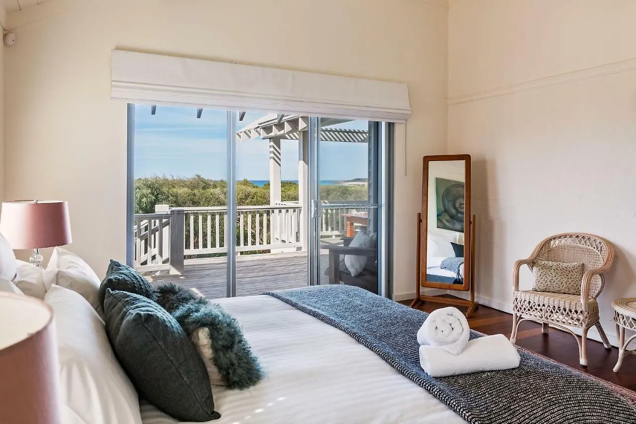 Beachfront On Eagle Bay * Dunsborough