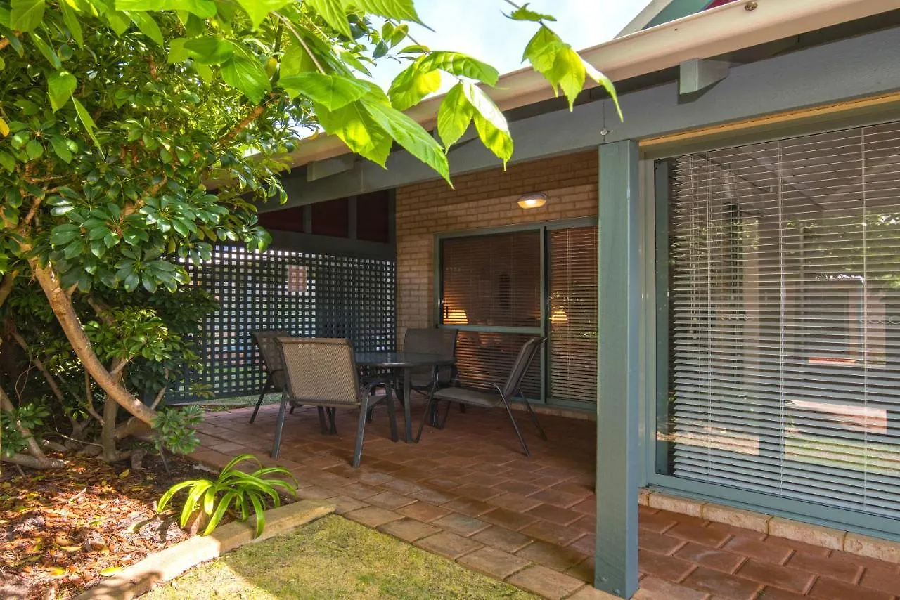 Bayshore Beachside 4*