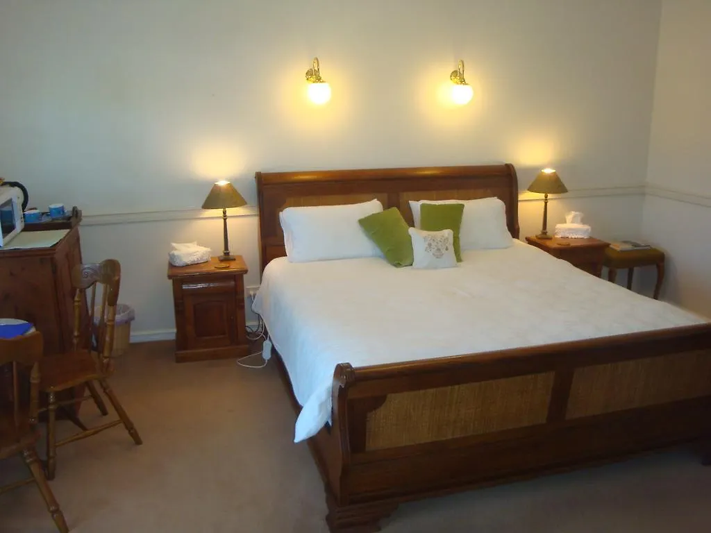 Lanterns Retreats Lodge *