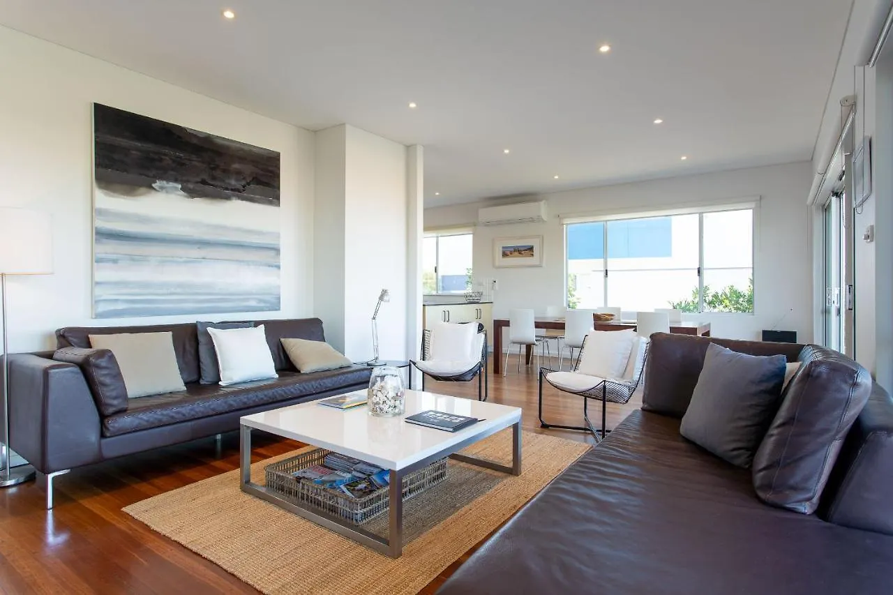 Nikabel House I Private 던스브로그