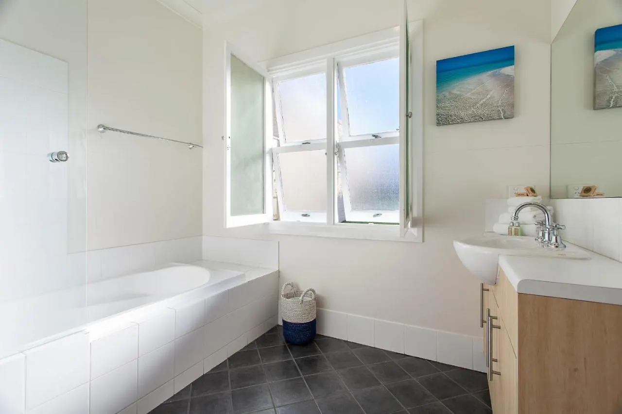 Nikabel House I Private 던스브로그