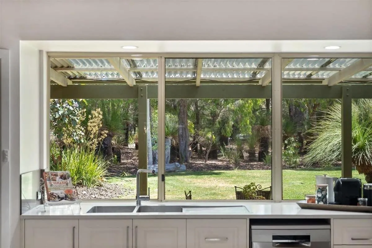 בית נופש Dandjoo - Hot Tub, Fire Pit, Outdoor Entertainment *