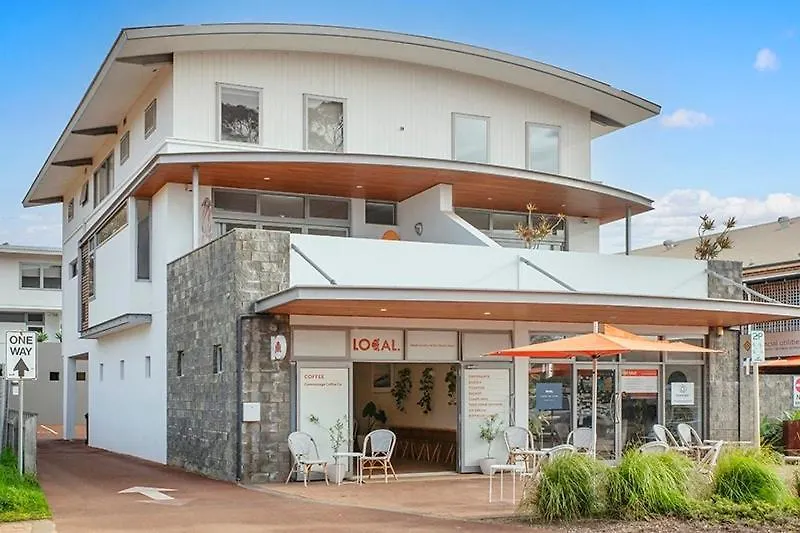 Salty Solstice-beachside Town Apartment