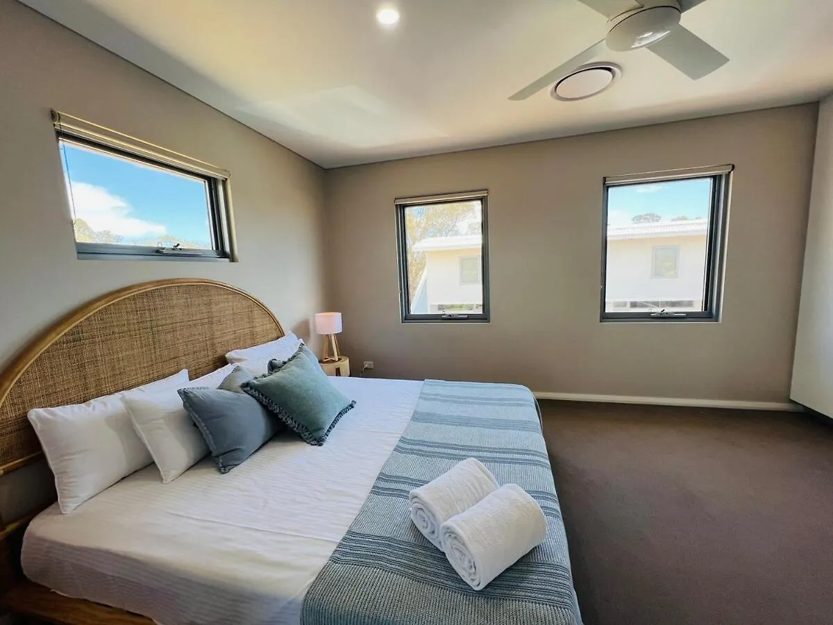 Salty Solstice-beachside Town Apartment Dunsborough