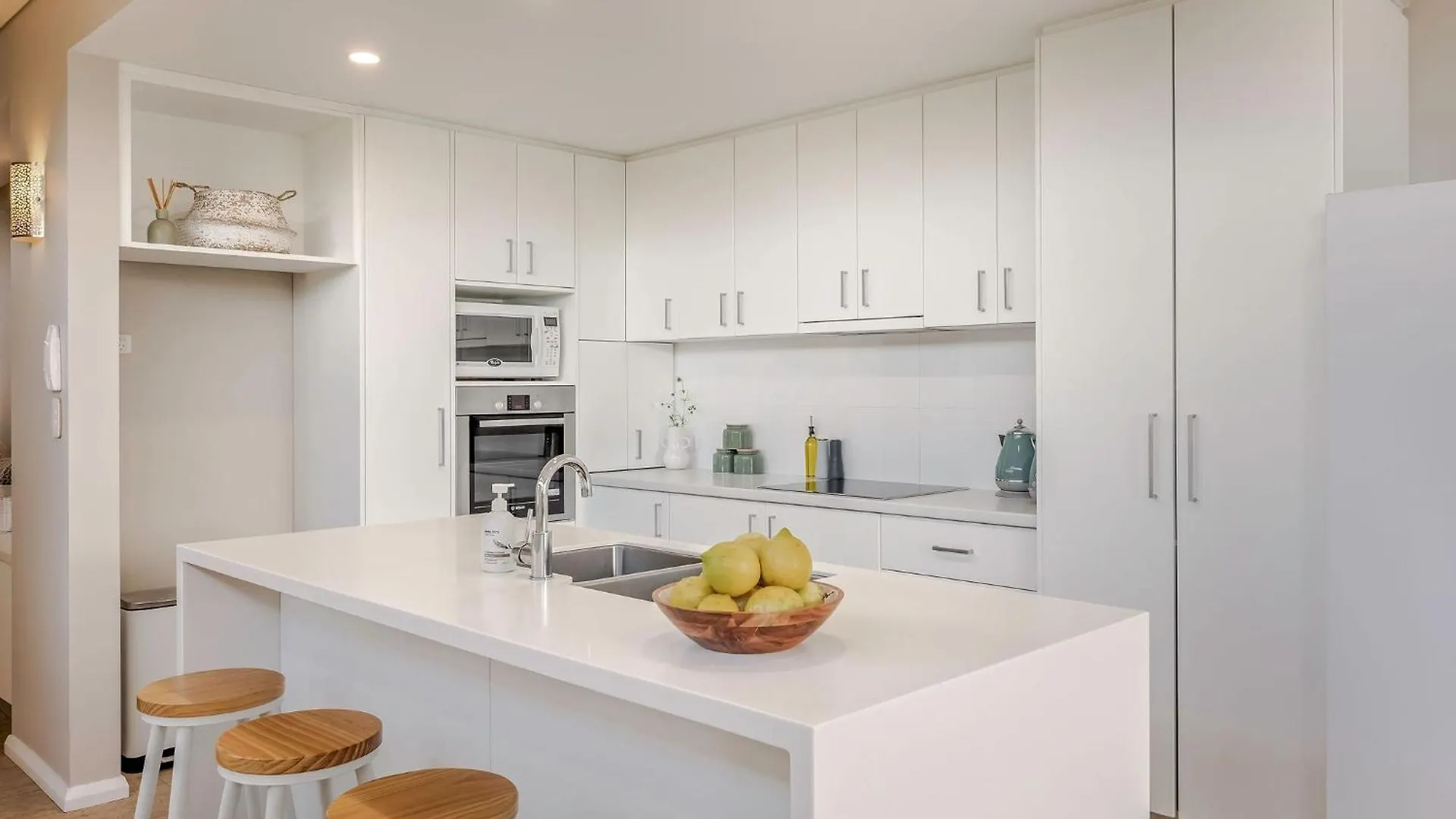 Apartment Salty Solstice-beachside Town *