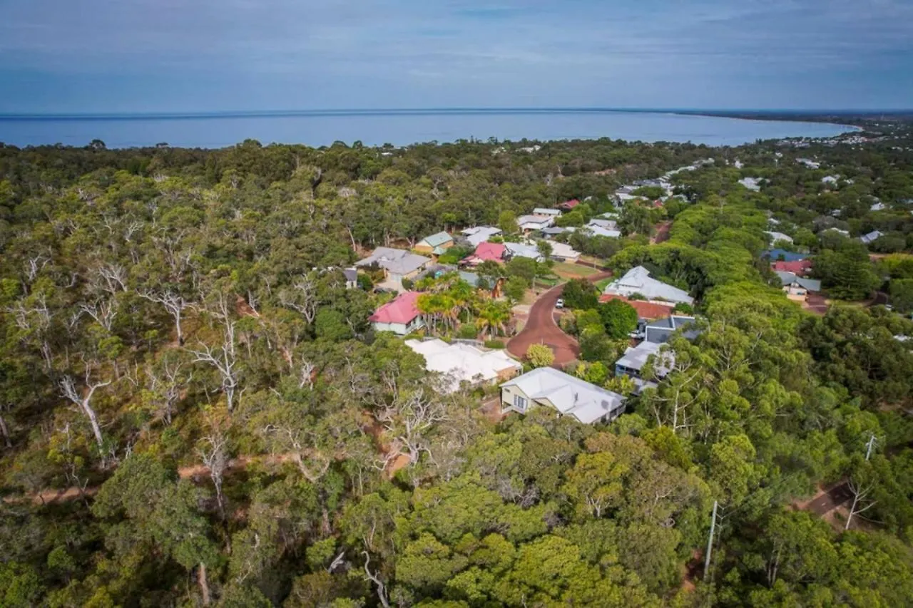 Norfolk Trails Forest Retreat Holiday home Dunsborough
