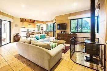 Whalers Cove Villas