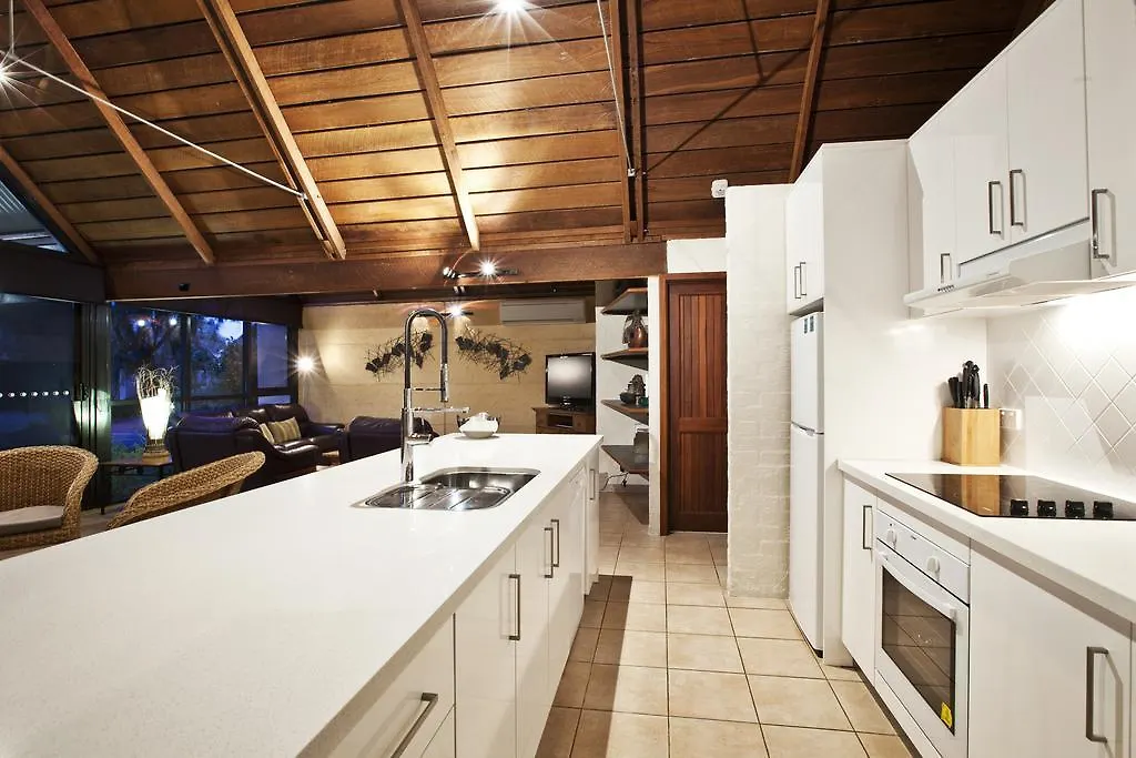 Whalers Cove Villas