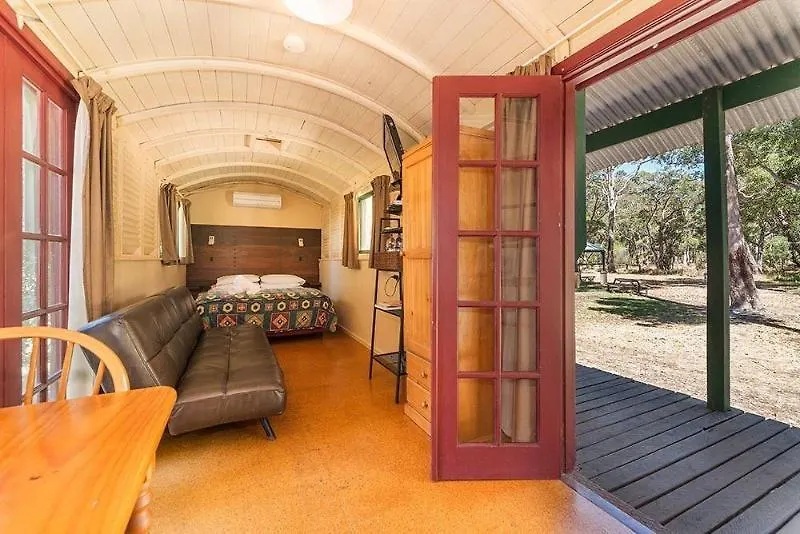 Hotel Rail Carriages & Farm 3*