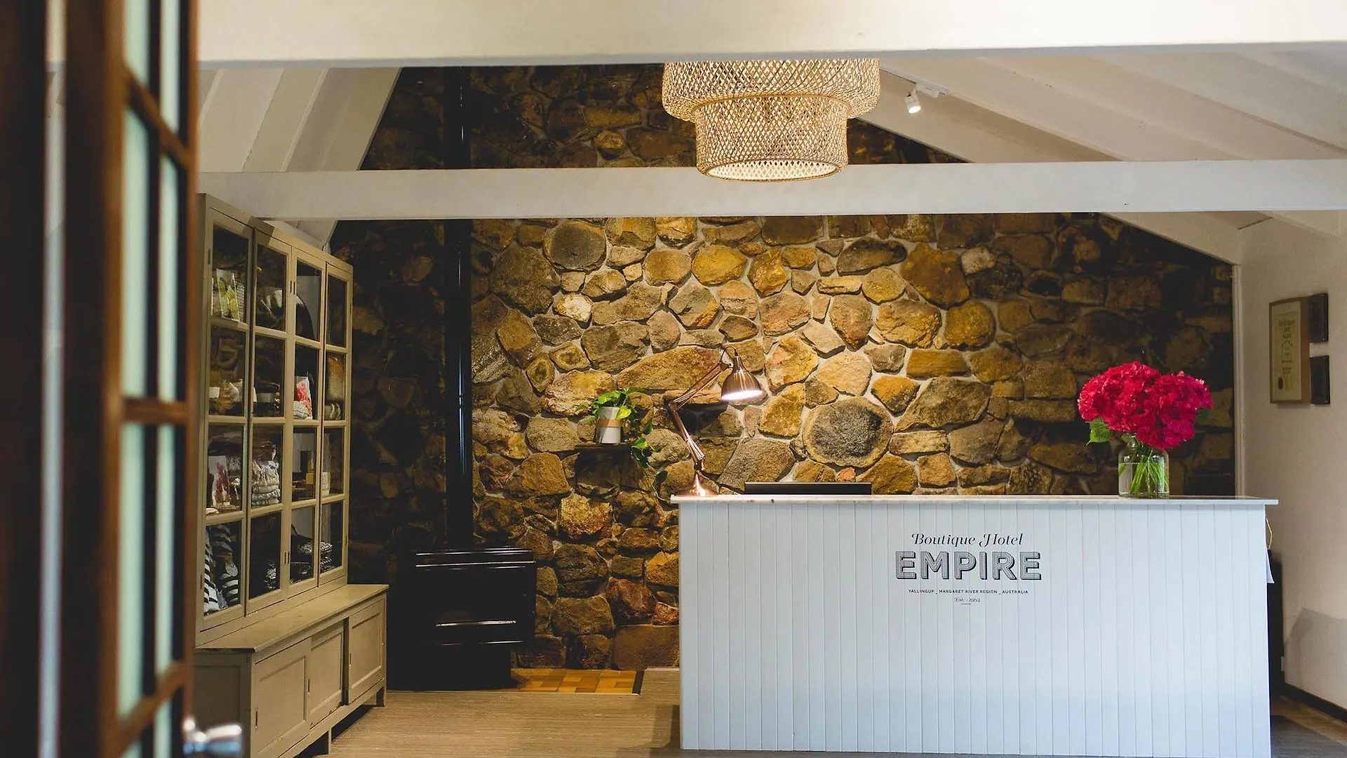 Hotel Empire Retreat