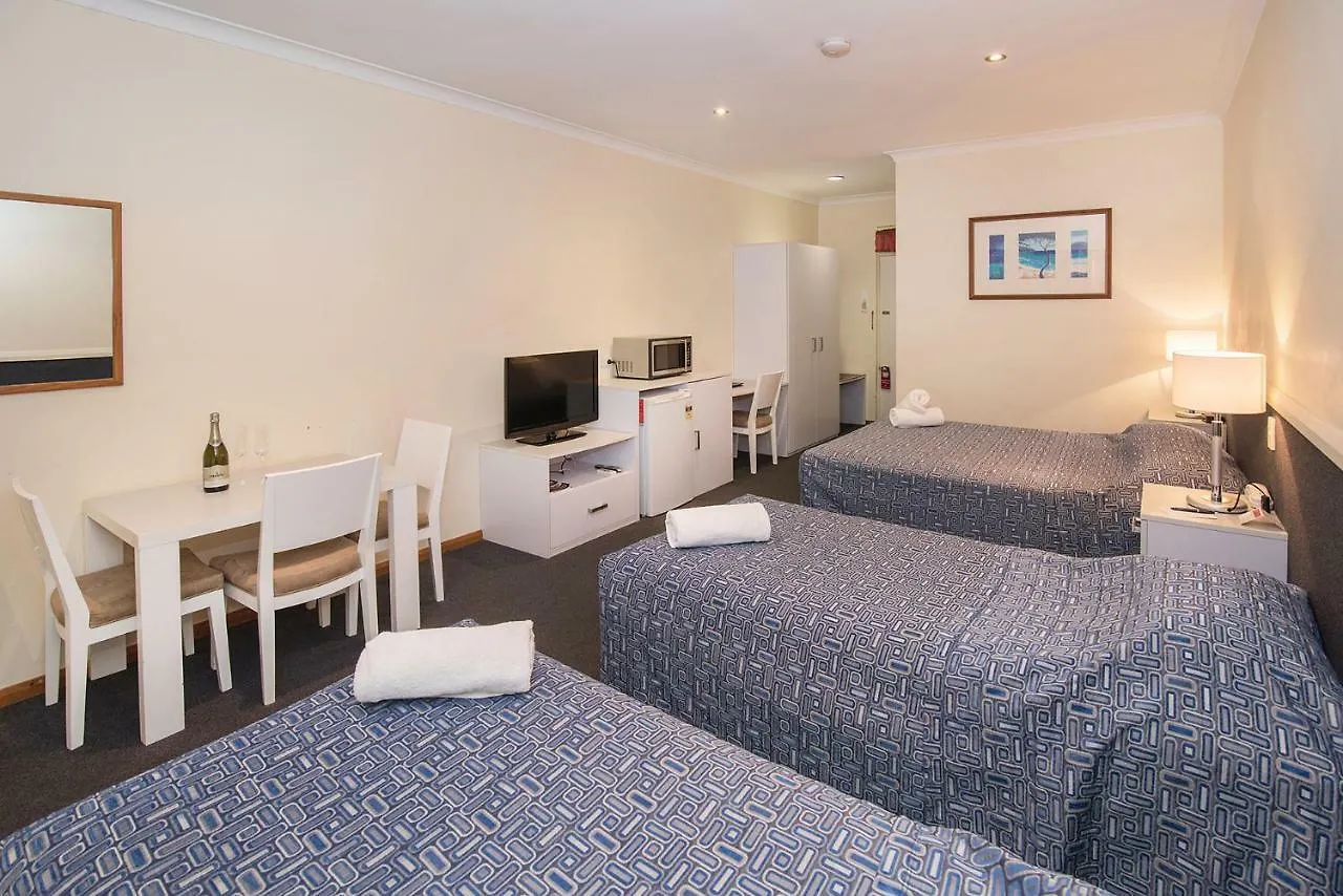 Hotel Town Units 3*